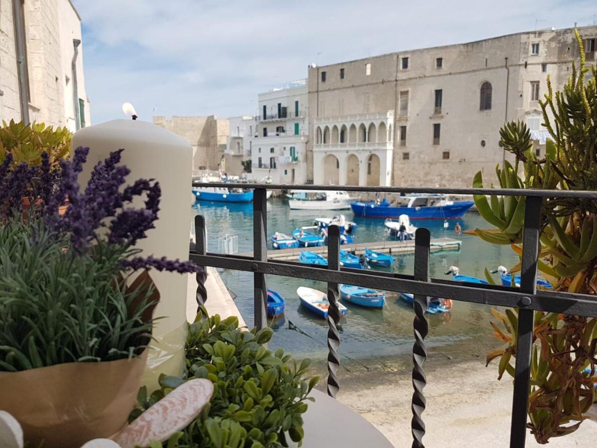 Palazzo Venezia - Luxury Holiday Rooms Монополи Экстерьер фото
